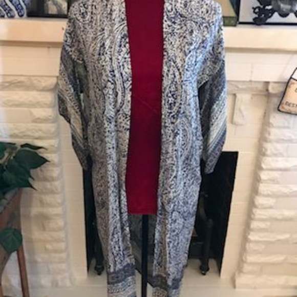 Kimono - Picture 3 of 4